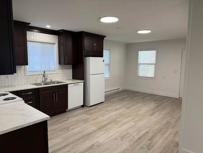Foto del edificio - 185 Moss Ln