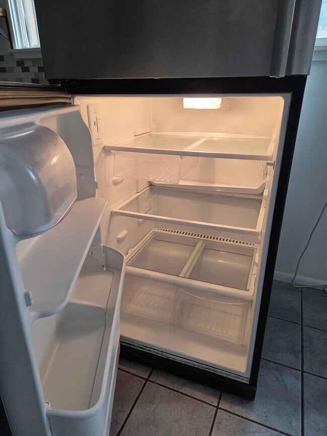 Foto del edificio - 621 Edith Blvd SE