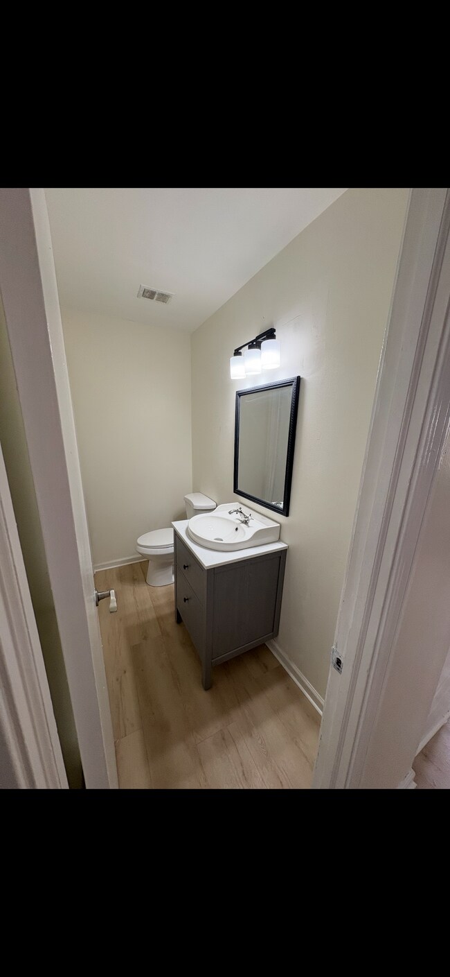 Foto del edificio - 1280 Townsend Ave