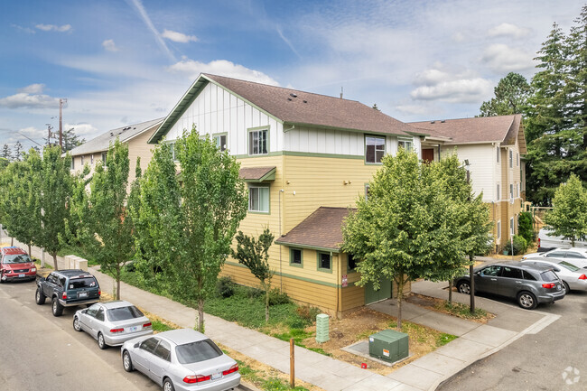 APARTAMENTOS EN D STREET - PORTLAND, OR - D Street Salal Apartments