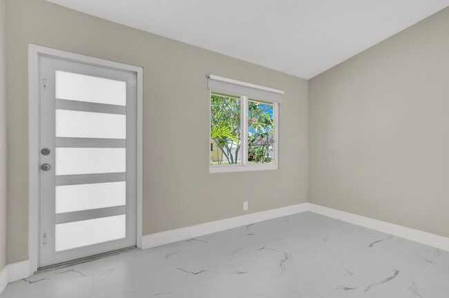 Building Photo - 23392 Country Club Dr E