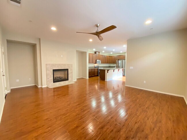 Foto del edificio - Beautiful 5 Bedroom/3 Bath Oceanside Home in Dixie Village