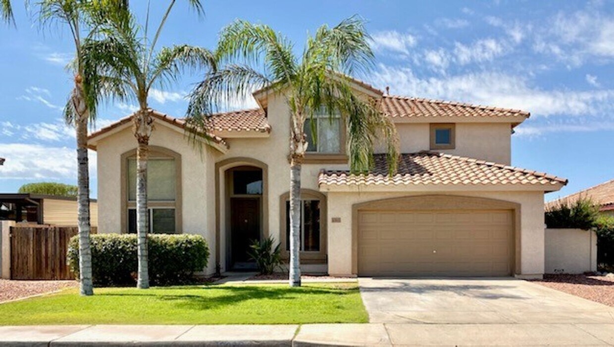Primary Photo - Gorgeous 4 Bedroom 3 Bath home with Pool, ...