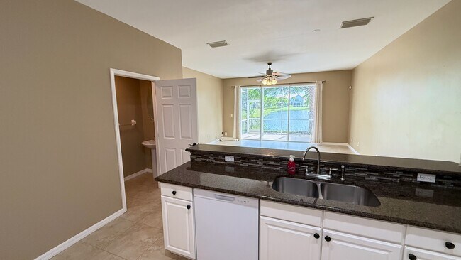 Building Photo - 8431 Village Edge Cir