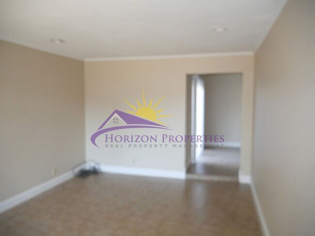 Foto del edificio - 5566-5568 Hillsdale Blvd