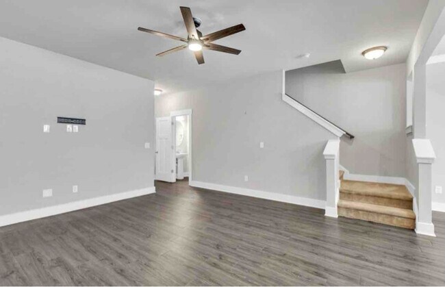 Foto del edificio - 300 Hague Dr