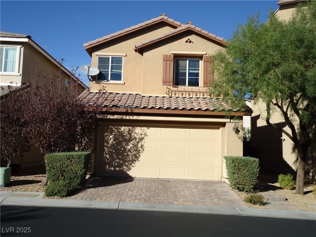 Foto principal - 8954 Fox Season Ave