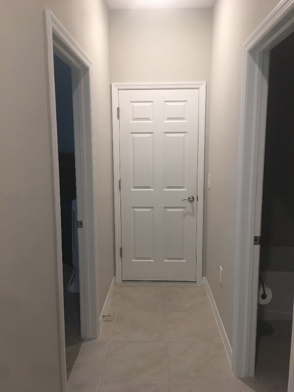 Foto del edificio - 1126 S Town and River Dr