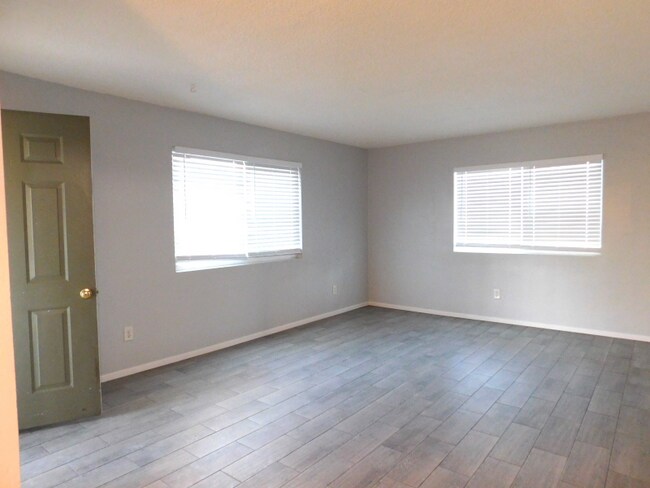 Building Photo - 41598 Marine Dr
