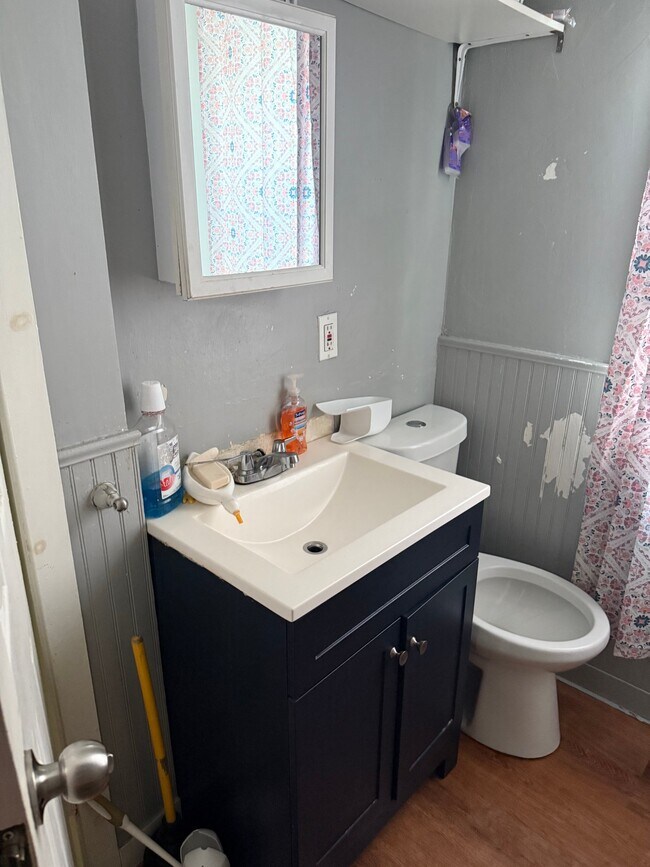 Photo - 167 Walnut St Apartment