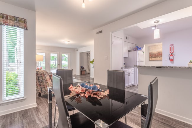 Foto del interior - Sonoma Woods Apartments – New Ownership & ...