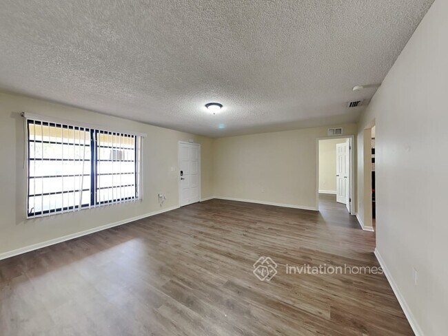 Foto del edificio - 1904 SW 96th Ave