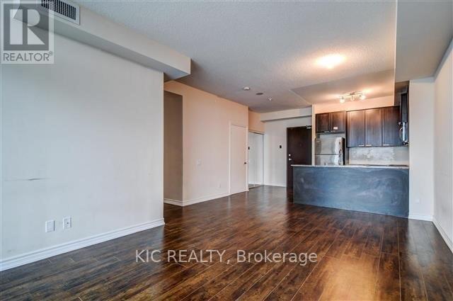 Photo du bâtiment - 1328 Birchmount Rd
