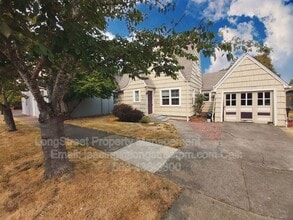 Building Photo - 1125-1112 SW A Ave