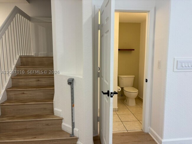 Foto del edificio - 8671 NW 112th Ct