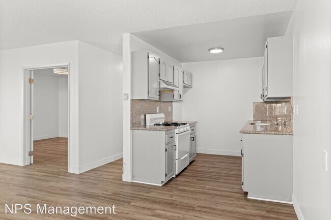 Foto del edificio - 3 br, 1.5 bath Apartment - 1335 Stanley Av...