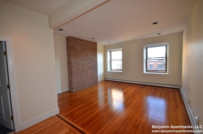 Building Photo - 470 Commonwealth Ave