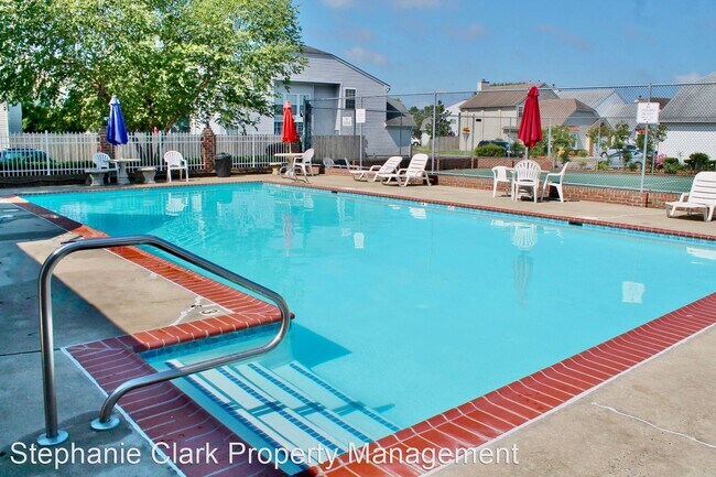 Foto del edificio - 4 br, 2.5 bath House - 912 Summerfield Cre...