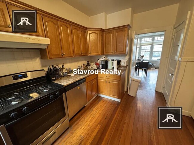 Foto del edificio - 3 bedroom in Brookline MA 02445
