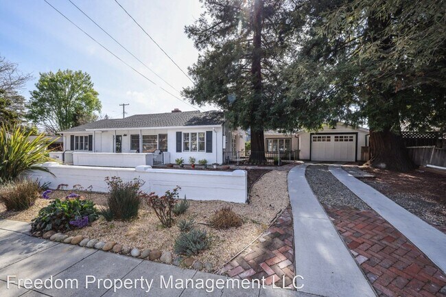 Foto del edificio - 3 br, 2 bath House - 2796 Cowper St