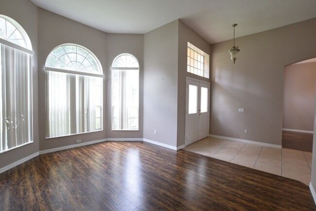 Building Photo - 209 Southern Magnolia Ln