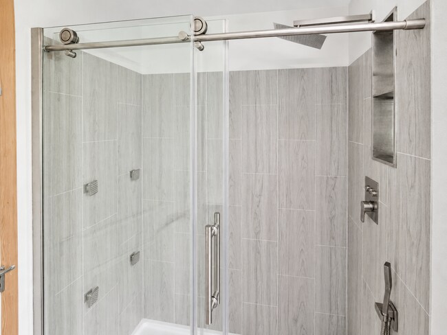 Foto del edificio - 1509 Bannister Dr