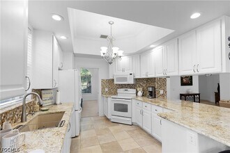 Building Photo - 7983 Valentina Ct