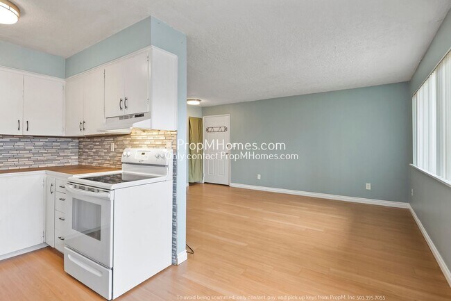Foto del edificio - Well-Located Tigard Apartment – Cozy, Clea...