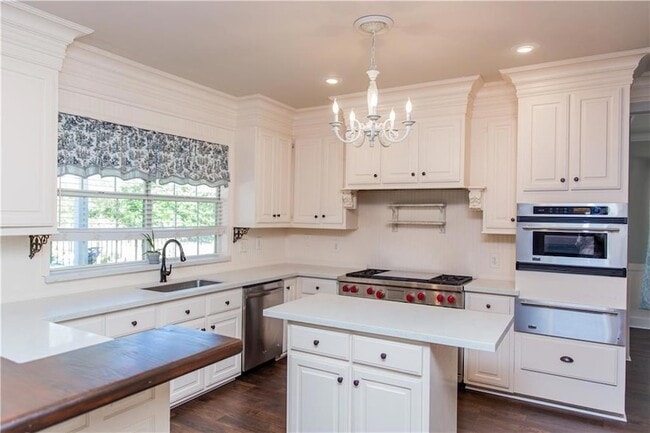 Building Photo - 118 Fox Run Dr