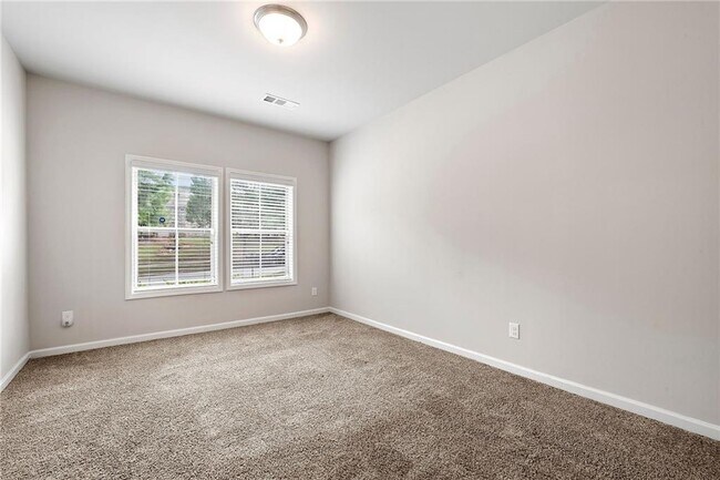 Foto del edificio - 5959 Landers Loop