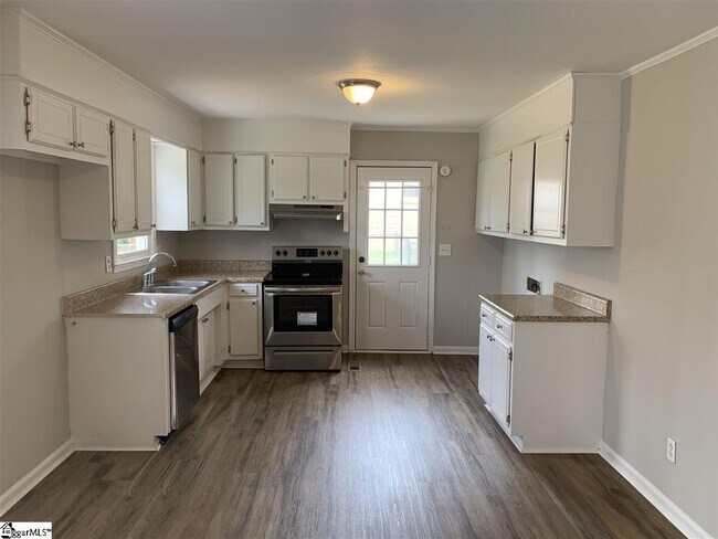 Foto del edificio - 113 Oak Park Dr