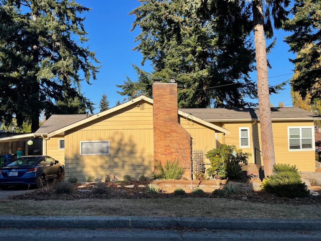 Primary Photo - 9201 7th Ave NW