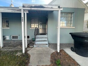 Building Photo - 39-43 W 880 N