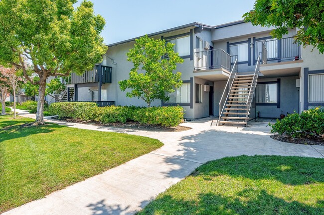 Building Photo - Five Coves Apartment Homes