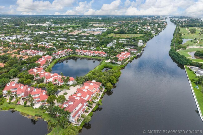 Foto del edificio - 828 Estuary Way