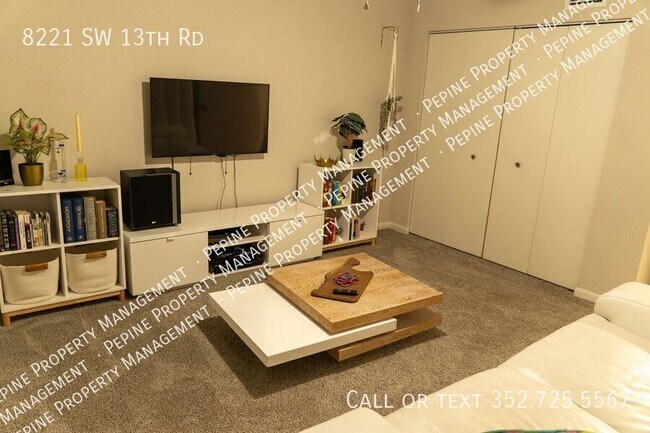 Foto del edificio - 8221 SW 13th Rd
