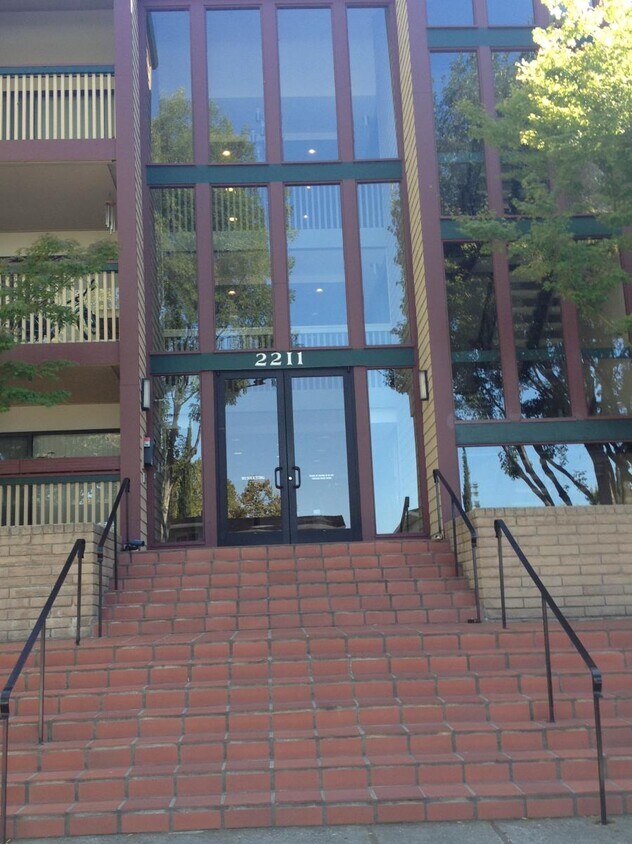 Front of building - 2211 Latham St