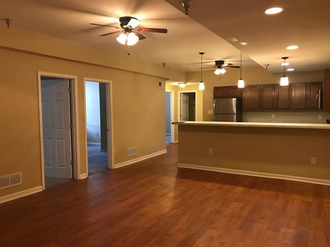 Foto del edificio - 232 Waller Ave