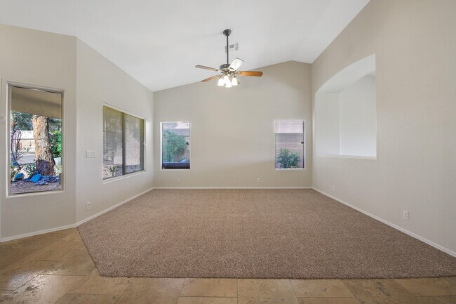 Foto del edificio - 5131 E Skinner Dr