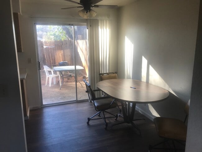 Building Photo - 3032 Catalpa Ct