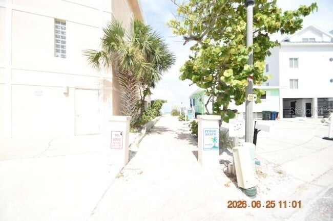 Building Photo - 146 Coral Ave
