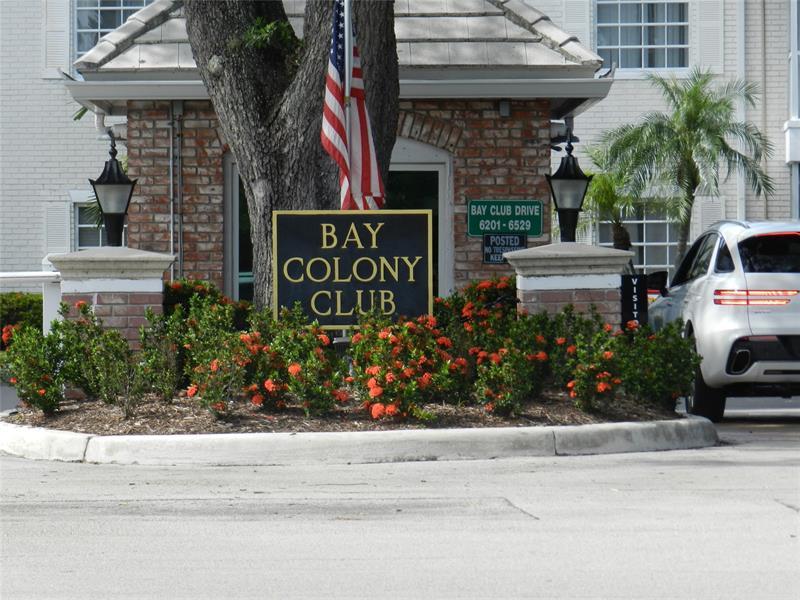 Foto principal - 6307 Bay Club Dr