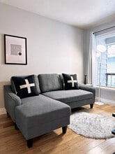 Building Photo - 319 W 12th Ave