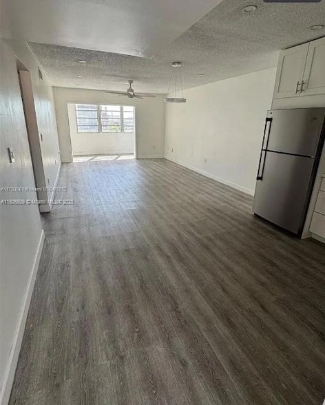 Building Photo - 6070 W 19th Ave