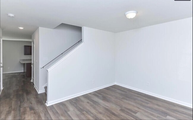 Building Photo - 426 Ganton Ct