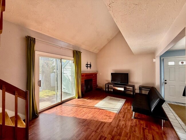 Foto del edificio - 197 Lake St