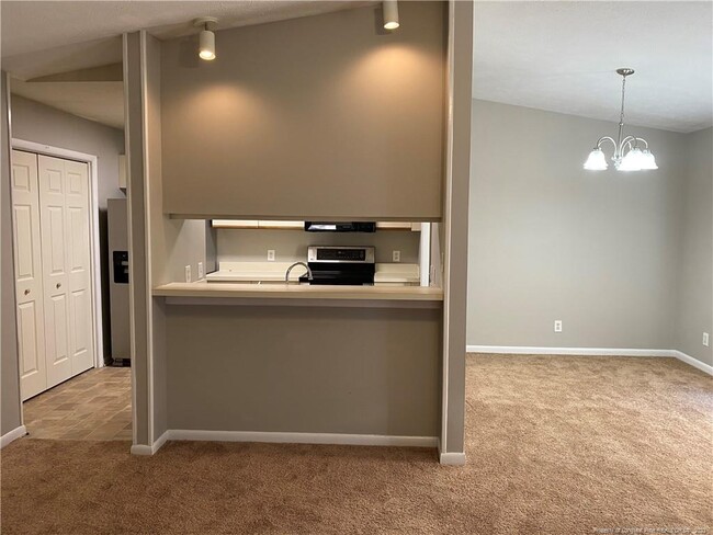 Building Photo - 669 Bartons Landing Pl
