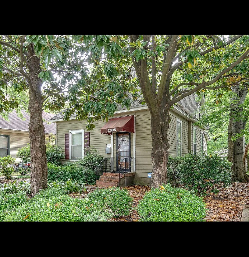 Foto principal - 2098 Court Ave