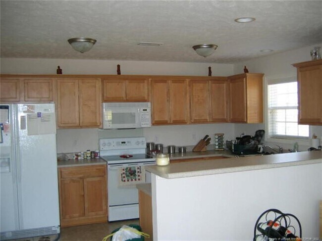 Foto del edificio - 3323 Broomsgrove Dr