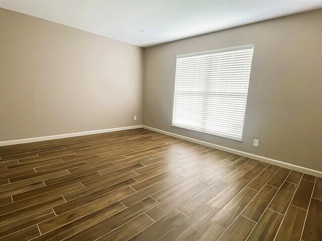 Foto del edificio - 14777 Wunderlich Dr